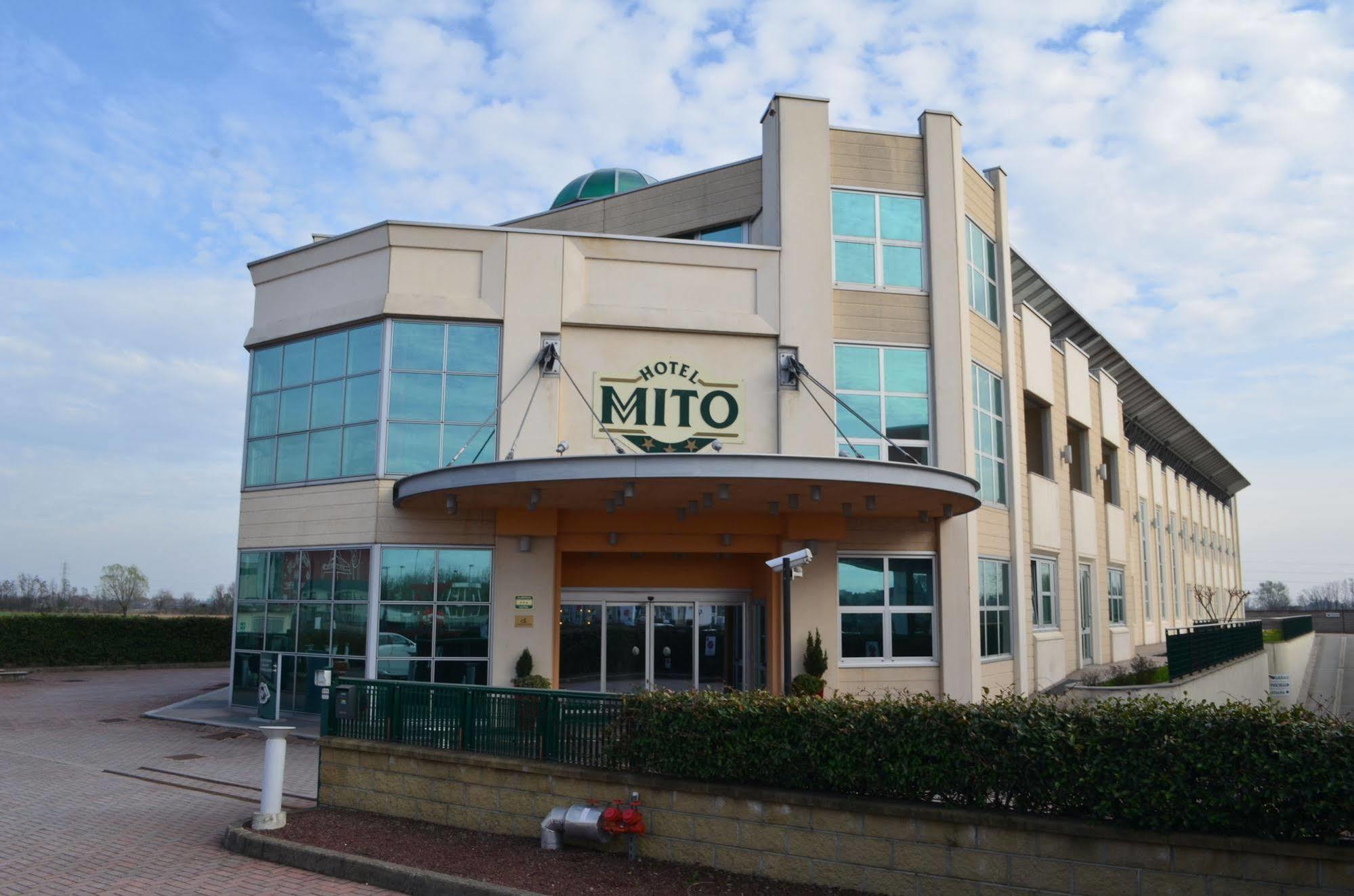 Hotel Mito Ossona Exterior photo