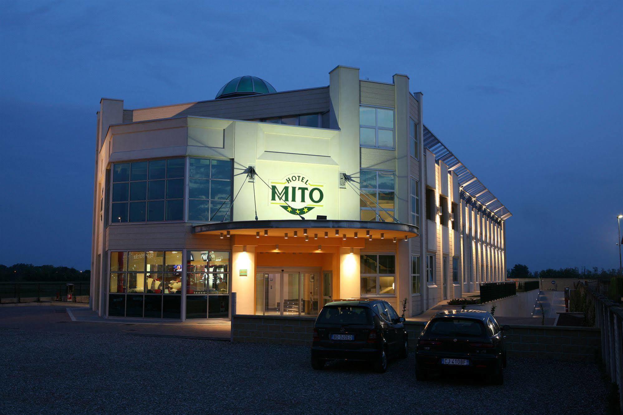 Hotel Mito Ossona Exterior photo